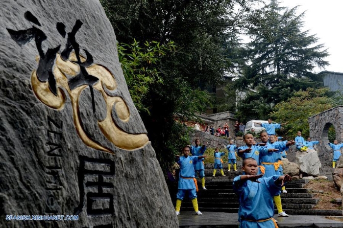 El X Festival Internacional de Wushu de Shaolin se inauguró hoy en el Templo Shaolin localizado en Zhengzhou, provincia de Henan, centro de China.