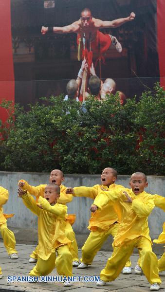 El X Festival Internacional de Wushu de Shaolin se inauguró hoy en el Templo Shaolin localizado en Zhengzhou, provincia de Henan, centro de China.