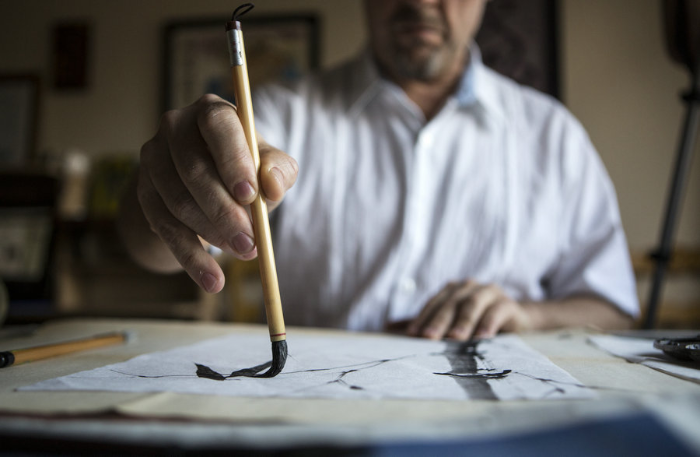 Artista argentino dedicado a la pintura y caligrafía china 1