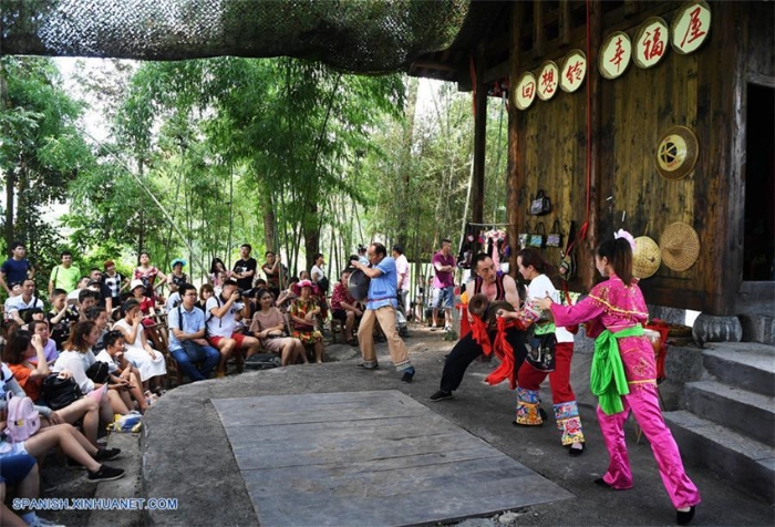 Chongqing: Aldea de Tiankeng conserva diversas herencias culturales inmateriales